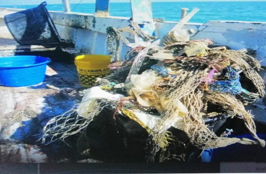 Con il COAPI a Cirò Marina i pescatori puliscono il mare e gridano il loro diritto a pescare