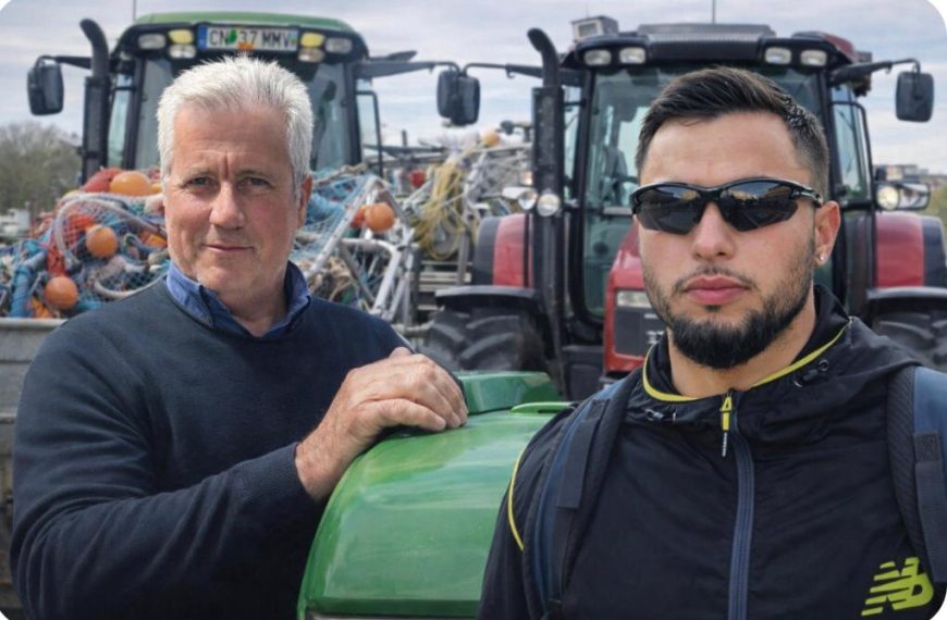 Pasquale e Federico con i trattori insieme ad artigiani, pescatori e agricoltori dalla Campania a Roma